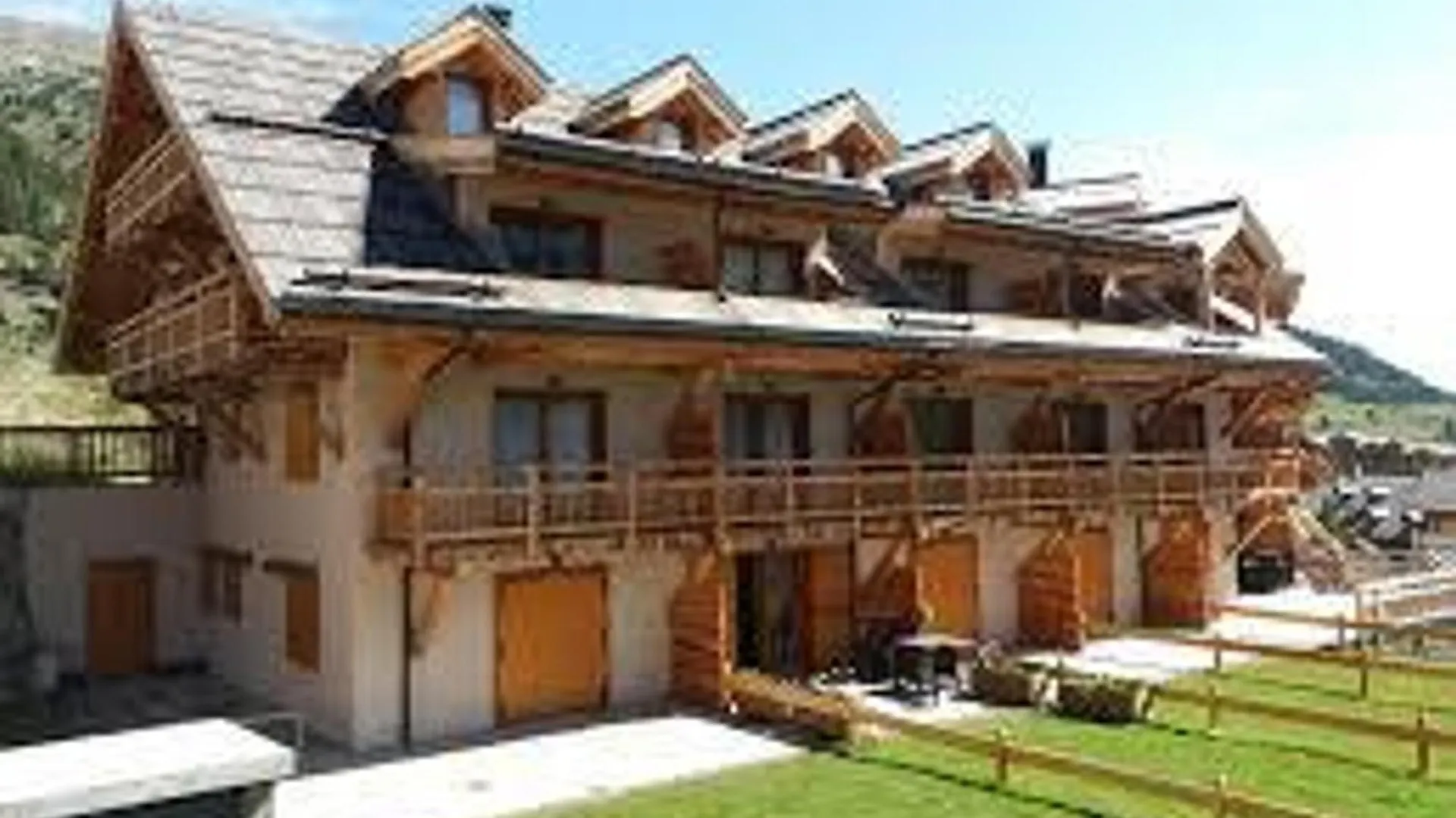 Luxueux 2 Pieces + Coin Montagne, Terrasse Sud, 100M Pistes, 6 Pers, Classe 3* - Fr-1-445-118 Montgenevre Apartment