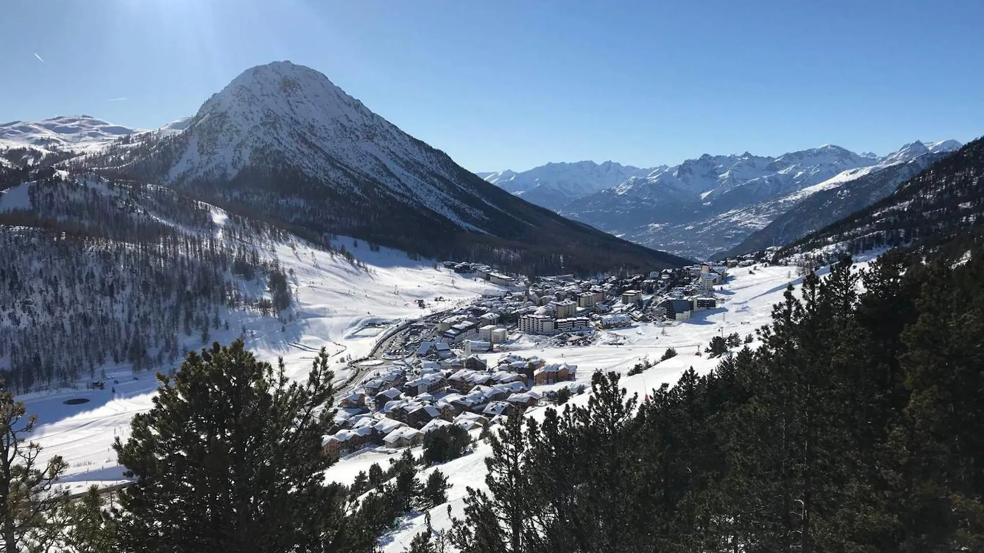 Apartment Luxueux 2 Pieces + Coin Montagne, Terrasse Sud, 100M Pistes, 6 Pers, Classe 3* - Fr-1-445-118 Montgenevre