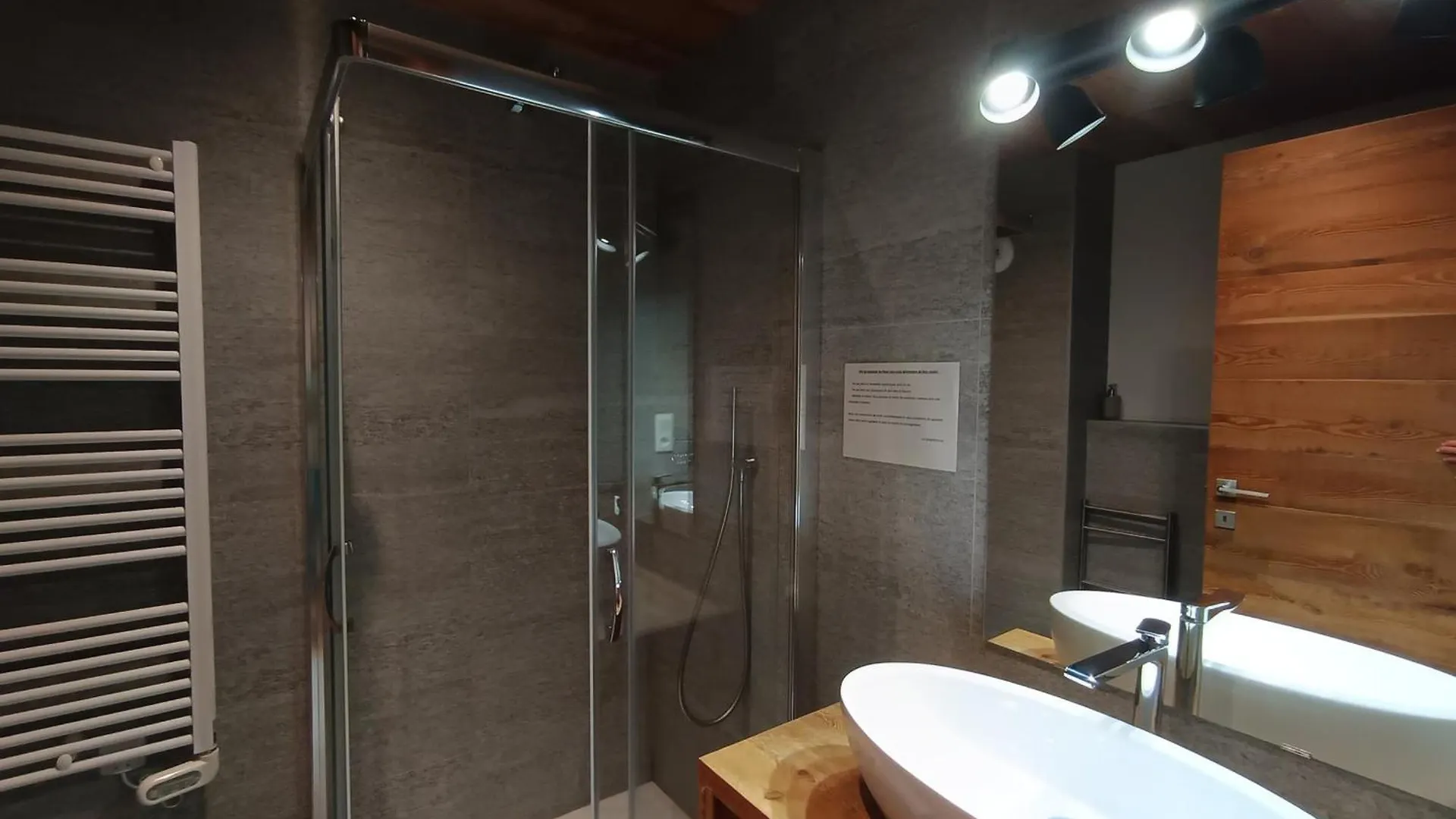 Apartment Luxueux 2 Pieces + Coin Montagne, Terrasse Sud, 100M Pistes, 6 Pers, Classe 3* - Fr-1-445-118 Montgenevre